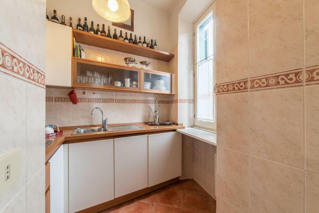 Domus Aurea & Colosseo Sweet Flat Rome Bagian luar foto